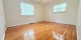 1504 Sunset Lane Gallery 23
