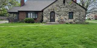 3 Bedroom 3 Bath Single Family Home - Upper Arlington Schools Gallery 1