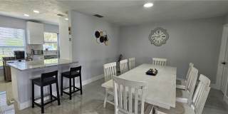 251 SE 46th Street Gallery 23