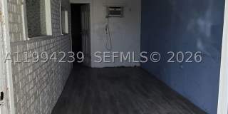 1824 Monroe St Gallery 15