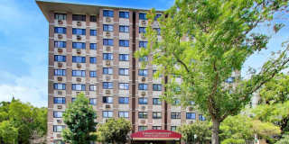 Amazing Location - 1Bed/1Bath Condo - Assigned Parking Gallery 14