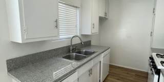 6632 Darby Ave. Gallery 7