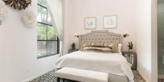 LUXURY 4-BEDROOM HOME IN ALAMO HEIGHTS Gallery 16