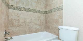 Montabella at Oak Forest Apartments Gallery 33