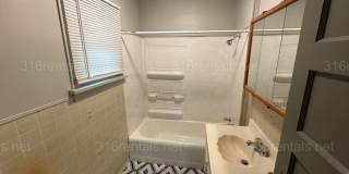 $725 - 1 bed 1 bath - Single Family Home Gallery 7