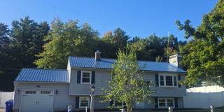 3-Bedroom house with fenced in yard and unfinished basement Gallery 1