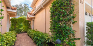 ***PELICAN BAY CRESCENT SEASONAL RENTAL***3 BED 2.5 BATH***2 CAR GARAGE***EXCELLENT LOCATION*** Gallery 25