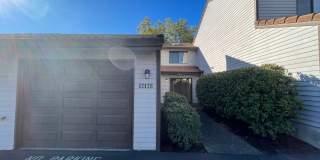 2Bd/2Ba Unit Located in a Lovely Private Neighborhood in Happy Valley ~ Detached Garage, Washer & Dryer, & Security Patrol!!! Gallery 1