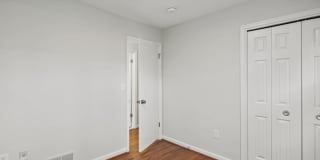 Ready for move in!  Home in water privileged Hillsmere! Gallery 16