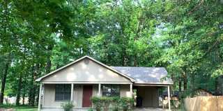 3 Bed/1.5 Bath Near Fox Meadow Schools! Gallery 1