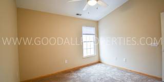 2-Bedroom, 2.5-Bath Urbandale Townhome with 2-Car Garage & Deck Gallery 12