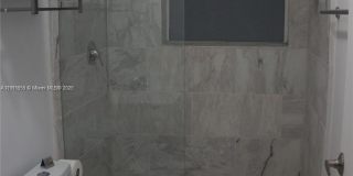 810 7th St Gallery 14