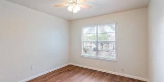 Remodeled townhouse - Available now! Gallery 19