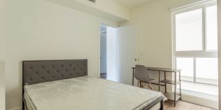 1450 S Barrington Ave Gallery 21