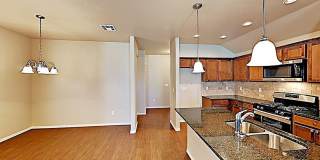 Very Nice 4 Bedroom 2 Bath Home in Yukon Schools Gallery 5