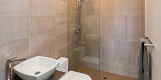 623 N Edinburgh Ave Gallery 33