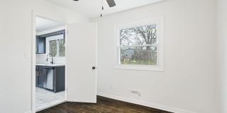7109 Conser Street Gallery 22