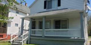 Charming 4-Bedroom Property in Prime Location Gallery 1
