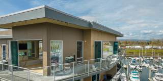 Yacht Harbor Club Gallery 46