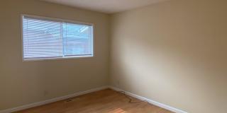 Newark 4 beds 2 baths Single Family House with Big Lot - showing 7/15 Wed 5pm Gallery 10