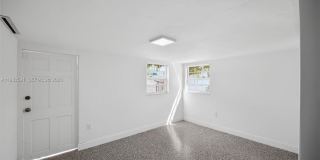 8651 NE 10th Ct Gallery 21