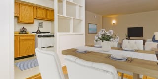 Nob Hill Apartments Gallery 3