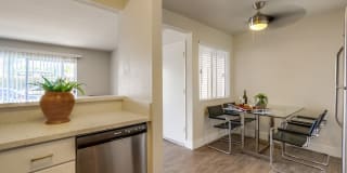 Newport Seacrest Apartments Gallery 16