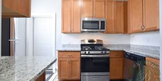 1110 W Glenlake Ave Gallery 7