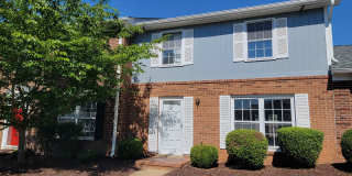 3 Bedroom 2.5 Bathroom Townhome Gallery 1