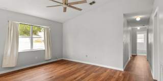 Winter Park 3 bedroom steps to shopping, dining. Gallery 6