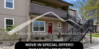 Spacious Condo with Washer/Dryer and Central AC Gallery 1