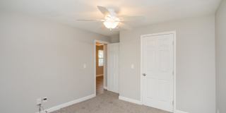 1014 Douglas Avenue Gallery 32