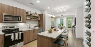 The Ian Apartments Gallery 18