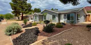 Pet-Friendly 4-BR home in Ivins Gallery 1