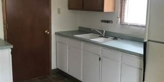 Spacious 3 bedroom 2 bathroom home in Madison! Garage space included! Gallery 4