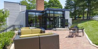 Foxchase Apartments Gallery 25