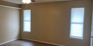 Cozy 3/2/2 Brick Home! Available September!! Gallery 20