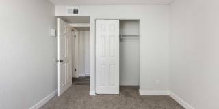 Camelback Cove Apartments Gallery 13