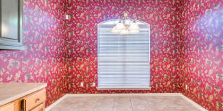Beautiful Home With Lake View - 3 Bed + 2 Bath Beautiful Home With Lake View - 3 Bed + 2 Bath Gallery 33