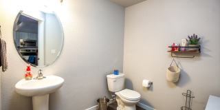 End Townhouse Unit for Rent Gallery 22