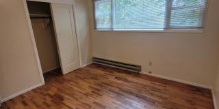 Charming 3BD/1BA located within walking distance to Friendly/College Hill neighborhood Market of Choice! Gallery 17