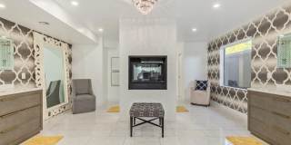 4450 E CAMELBACK Road Gallery 31