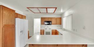 A Must See!!! Beautiful 2/2 home!!! Summerlin!! Gallery 8