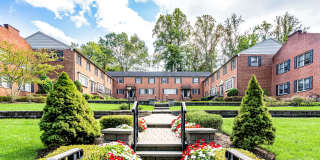 Constantine Village Gallery 23