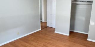 *AVAILABLE IN JUNE!* BIG BACKYARD - 2 BEDROOMS! Gallery 12
