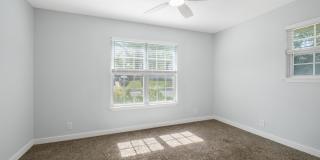 Modernized 3 Bedroom Home Near Mueller ~ Huge Backyard & Deck Gallery 32