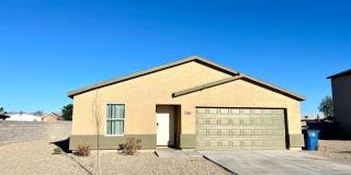New 4 Bedroom Home in Bullhead City! AVAILABLE FURNISHED OR UNFURNISHED! Gallery 1
