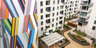 AVA Hollywood at La Pietra Place Gallery 42