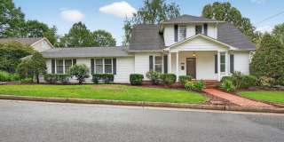Charming 4BR / 3BA Historic Home with Big Backyard! BR VA Gallery 1