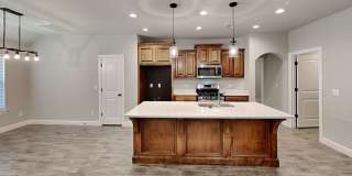 Beautiful 4 Bedroom 2 Bathroom Corner Lot Home in Yukon Schools Gallery 7